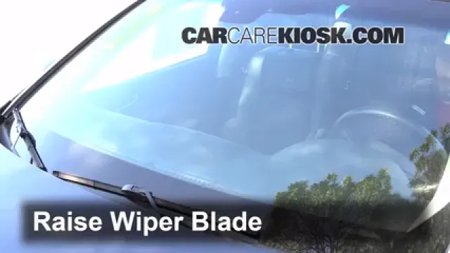 2008 Infiniti M35 X 3.5L V6 Balais essuie-glace avant Changer les balais des essuie-glace